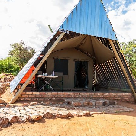 Tana Safaris Bush Camp Hotel Otjiwarongo Ngoại thất bức ảnh
