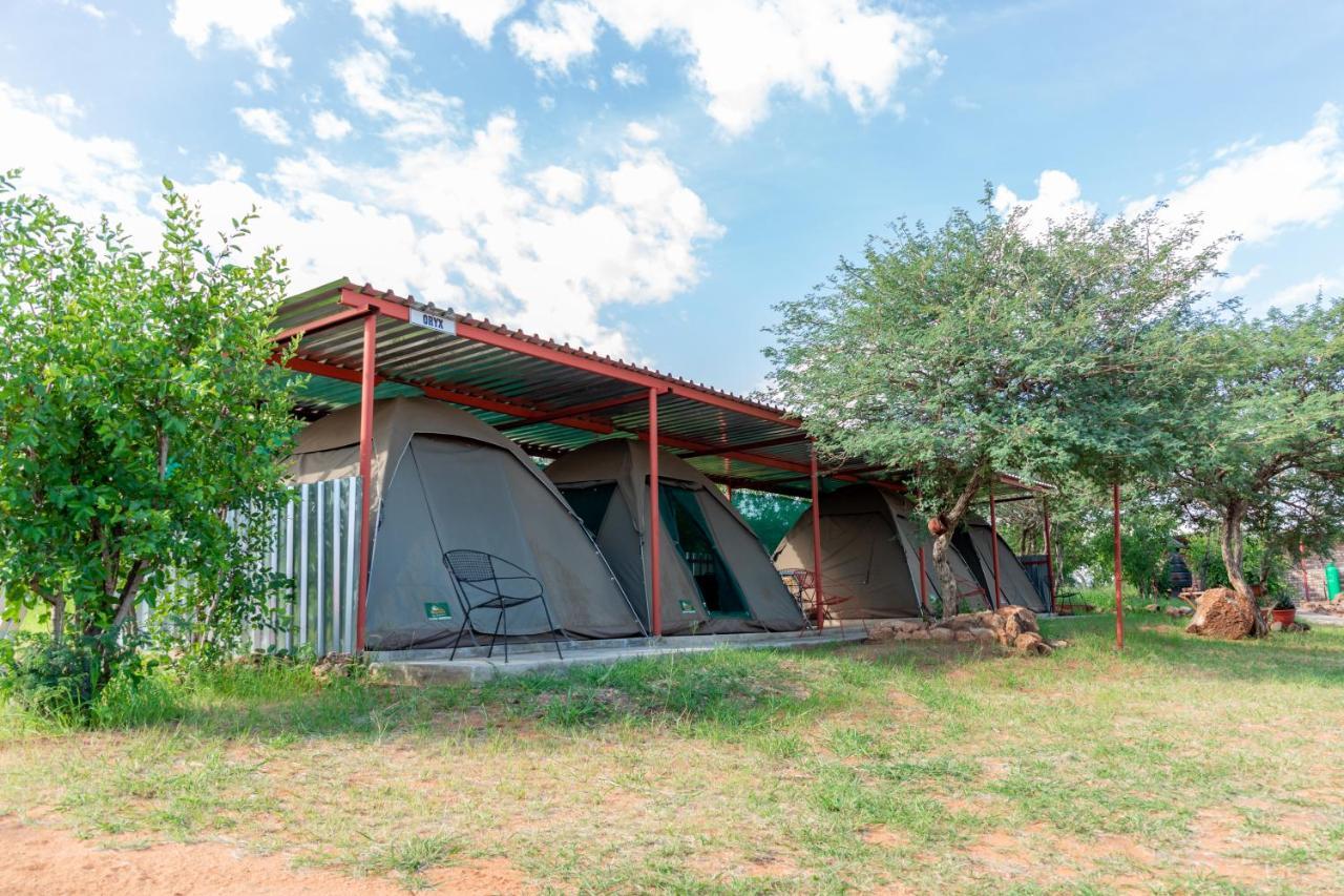 Tana Safaris Bush Camp Hotel Otjiwarongo Ngoại thất bức ảnh
